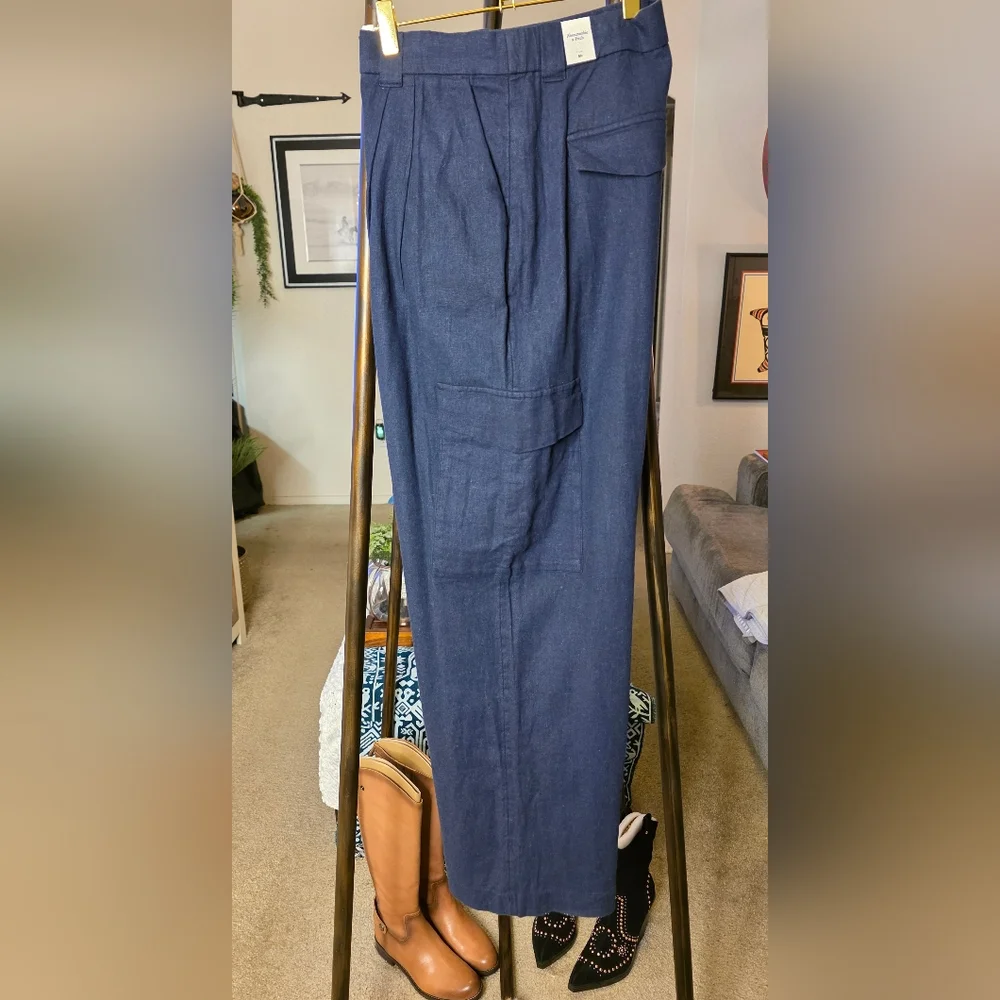 Abercrombie & Fitch Navy Cargo comfort Band Wide Leg Pants Medium Regular